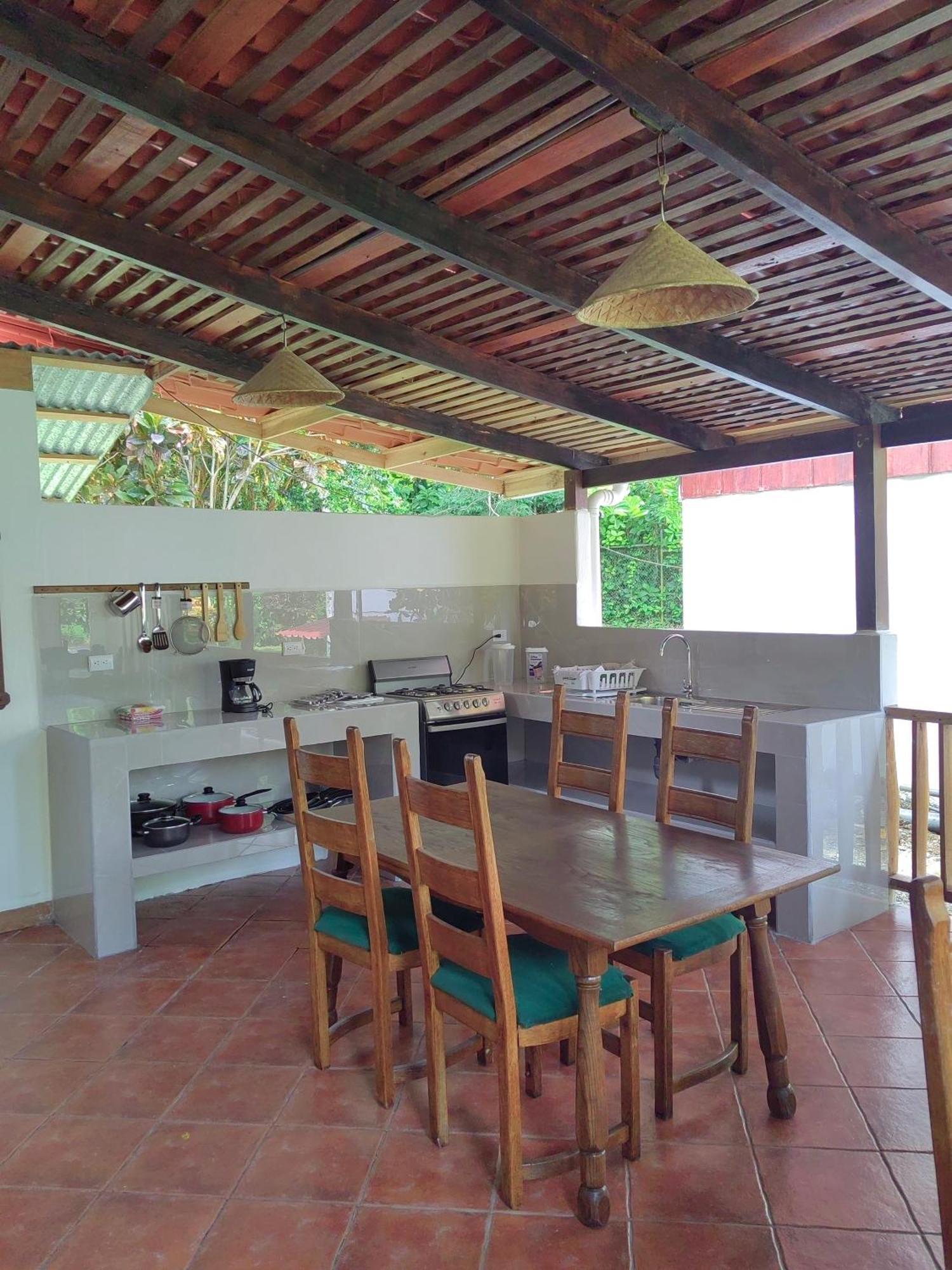 Cabinas Nirvana Ecolodge Cahuita Eksteriør billede